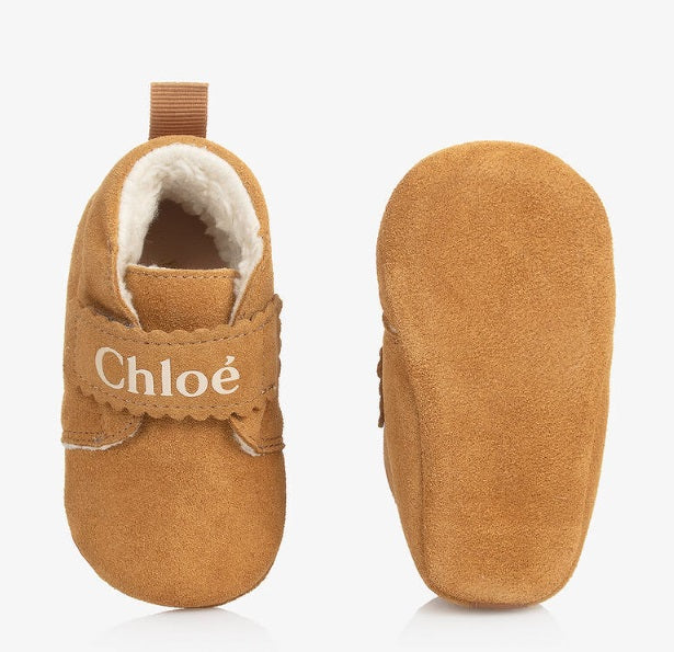 【お取り寄せ】『Chloe』 スエード ロゴ ベビーシューズ ＜要在庫確認＞