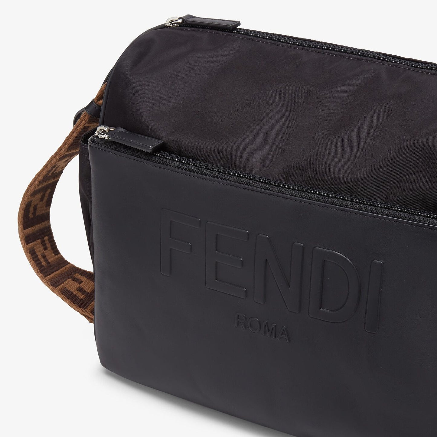 【お取り寄せ】『FENDI』 FFスラップショルダー マザーズバッグ ＜要在庫確認＞